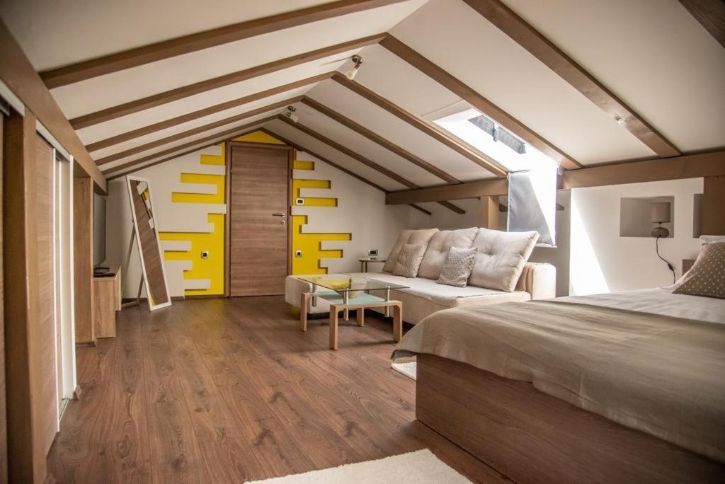 Holiday Home Tos リスィカ エクステリア 写真