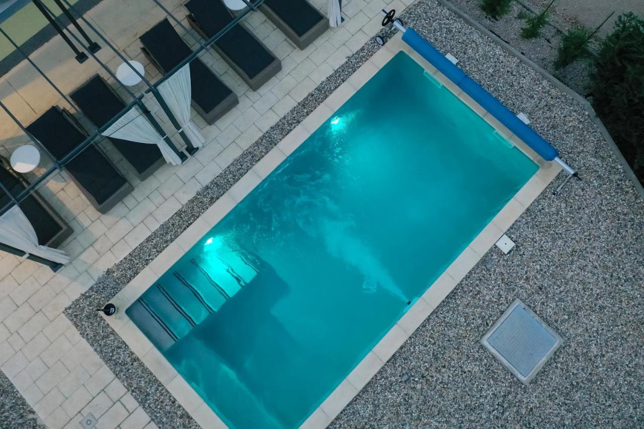 Holiday Home Tos リスィカ エクステリア 写真